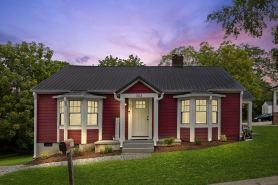 Cozy Davidson Cottage Park & Lake Moments Away - Pet Friendly