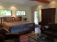Romantic Sonoma Cottage On 1 Acre in Wine Country Hotels near Maxwell Farms Regional Park