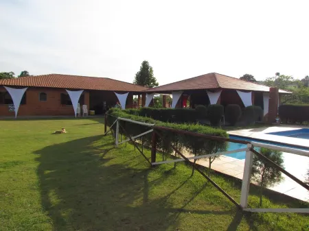 HORTOLAN, BEAUTIFUL AND COZY CHACARA FOR SPECIAL MOMENTS Отели в г. Майринки