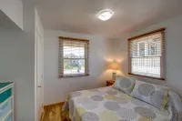 Semi-Oceanfront Beach Cottage II. Access across street to shops and restaurants