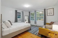 5BD/2BA Cabin-Style Home in the Heart of Norwich, Close to Casinos