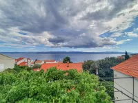 The Island Place, Bol - stunning views spacious seaside apartment Hotels in Bol