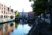 2017 ecologically renovated, high quality furnished cottage with yard. 뤼네부르크 호텔