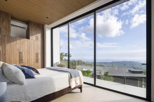 Luxury Rental, Amazing Views!Concierge Service availableMonthly Rentals