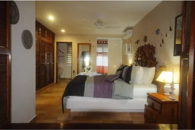Condo Mirage # 2 by Ecobeaches Hotels near MexicArte