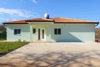 Holiday Home Petar - Three Bedroom House with Pool