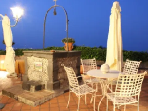 イル チレージオ デッレトナ ジャッレのホテル