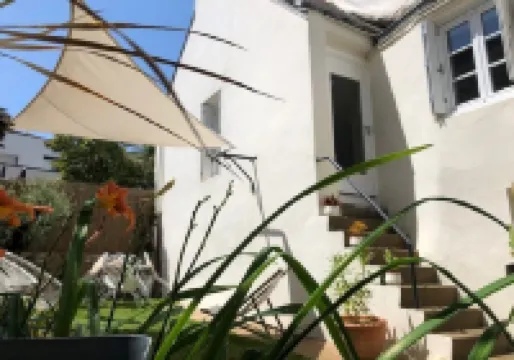 Ty Laumann small town house with garden on the port of Valves