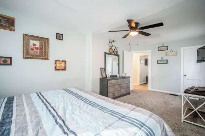 Cozy 2-bedroom house in welcoming Dayton with WiFi Hotel in zona Holbrooke Plaza