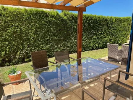 Spacious 3 bed , Private Pool, Large Peaceful Garden And Great Views