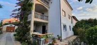 Nice, quiet, and inexpensive family apartment with proximity to sandy beach Hotels in Privlaka