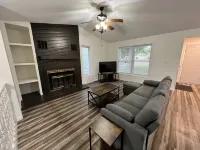 Spacious and Bright 3 Bedroom, 2 Bath Townhome Conveniently Located!