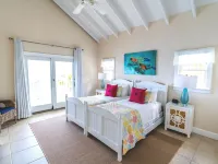 SPECTACULAR OCEAN FRONT VILLA โรงแรมใกล้Lindquist Beach