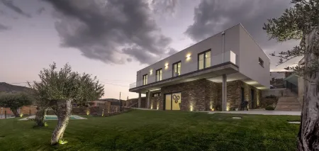 Longra Family Villa & SPA