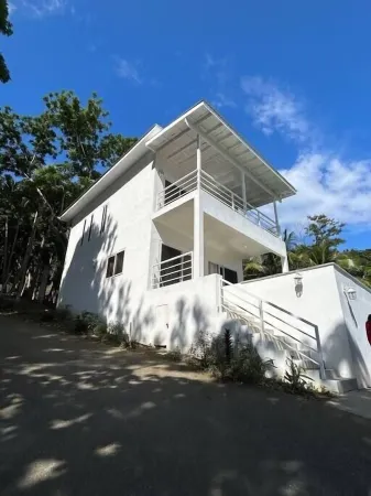 Casa Simòn, 2 bedroom Отели в г. First Bight