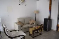Cozy cottage with 2 terraces Hotels in Alfeizerao