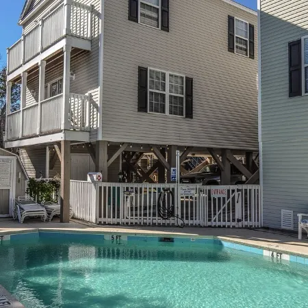 Feels like home! This spacious & cozy beach house is a short walk to the beach!