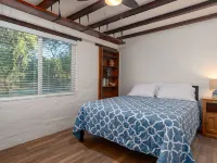 Remodeled Ranch House on 3 acres with Horse Facilities Hotels in Tanque Verde