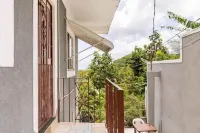 HouseSleeps3-SeaView-AC-Parking-2Br-NearBlueLagoon