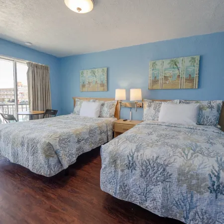 Surfcomber Motel