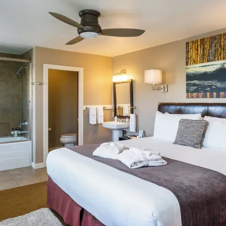 Bird Rock Hotel