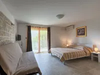 Villa Andi Terrace, Wi-fi, dishwasher, washing machine, parking, 3 min beach Hotels in Peroj