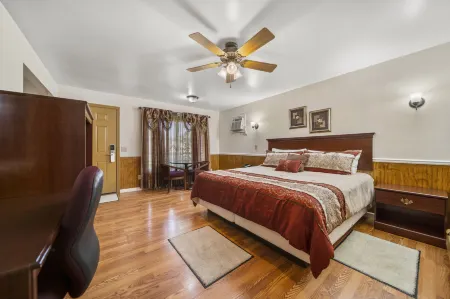 Kingsway Inn Отели в г. Tuscola County