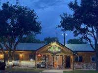 The Fishing Bear Lodge Hotels in Ashton