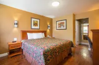 Marina Inn