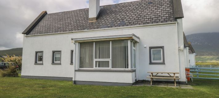 No 3 Beach Cottages Hotels in Mayo