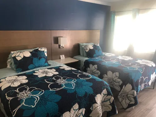 The Beacon Hotels in Pine Knoll Shores
