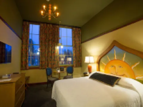 McMenamins Anderson School Hotels in Bothell