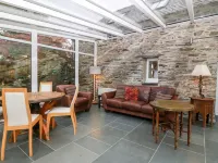 Garth Morthin the Stables Hotels in Dolbenmaen