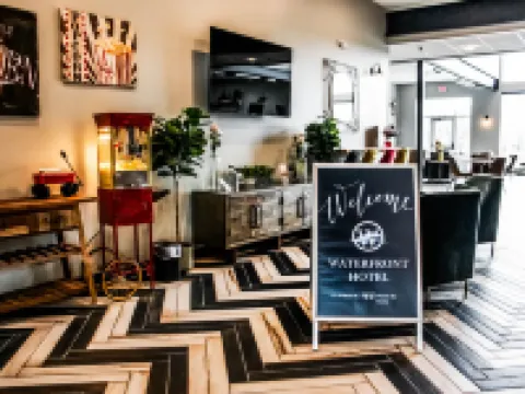 水濱酒店 克勞福德縣酒店