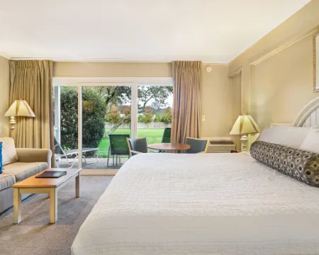 East Hampton House Resort Hotels in East Hampton North