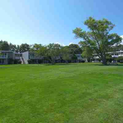 East Hampton House Resort Hotel Exterior