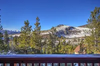 127 Lookout Ridge 2 Bedroom Townhouse by RedAwning - Pet friendly