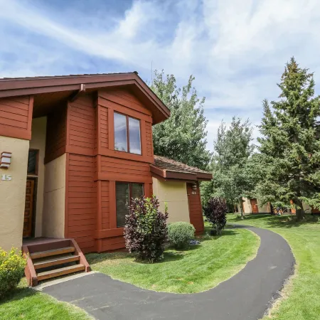 Snowcreek III 415 Gorgeous Mountain Views, Remodeled with Washer Dryer by RedAwning