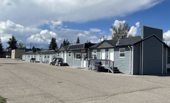 West Castle Motel