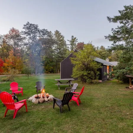Adk Trail Inn