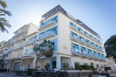 Los Geranios Отели рядом с достопримечательностью «Jardi Botanic de Soller»