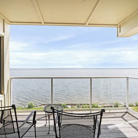 Beacon Pointe on Lake Superior