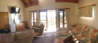 Escape 1770 Motel - No Kids - No Smoking - No Partying