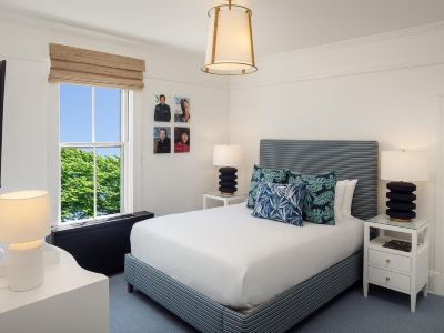 76 Main Ink Press Hotel