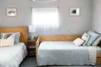 La Casita Azul - Cozy Casita with Large Backyard in Marfa, TX