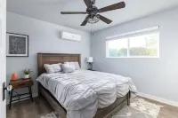 Newly Built Deer Retreat in the Texas Hill Country Hotels in Lakehills