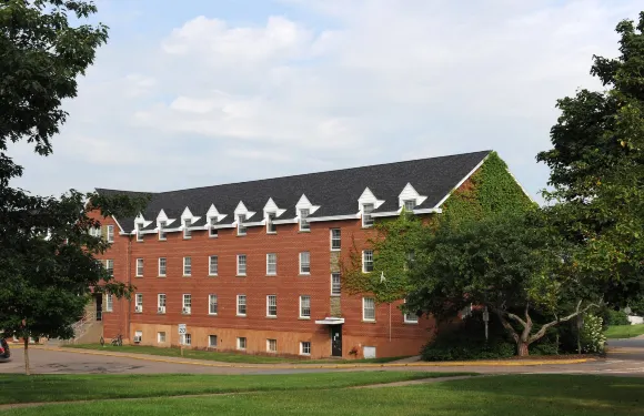 戴爾豪斯大學農業校園酒店