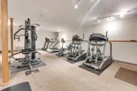 Fire Pit + Community Perks: Gouldsboro Cabin! - gimnasio