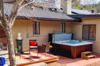 Hot Tub & Fire Pit: Sedona Oasis! - Maalaistalo