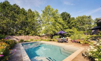 Upscale Arts + Crafts Bungalow w/ Yard, Pool!